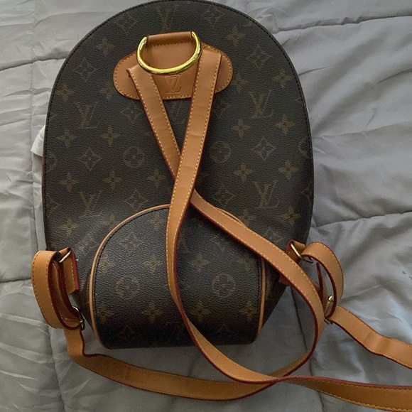 Louis Vuitton Backpack - Picture 2 of 2